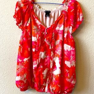 Flutter sleeve top with elastic bottom